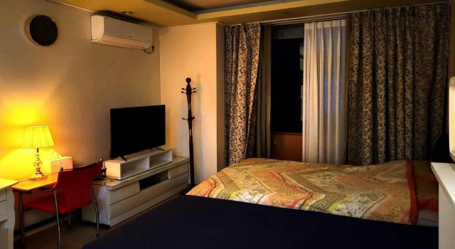 Студия Khan Residence