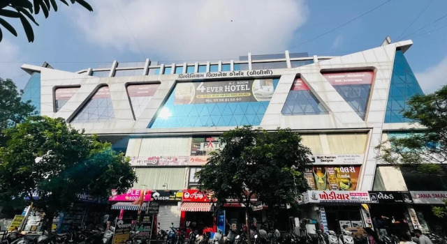4 Ever Hotel - Surat