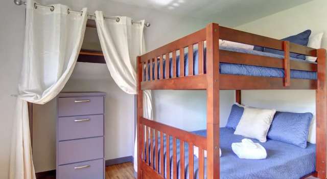 Pier Heaven 6031abc 9 Bedroom Home by RedAwning