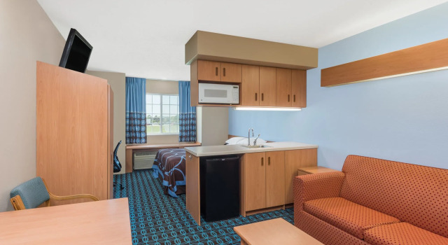 Super 8 Blue Springs, Book Hotel Hoteller i Blue Springs med pool, Swimmingpool