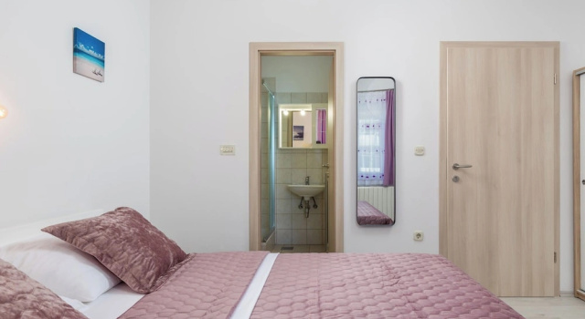 Apartments and Room Slavica