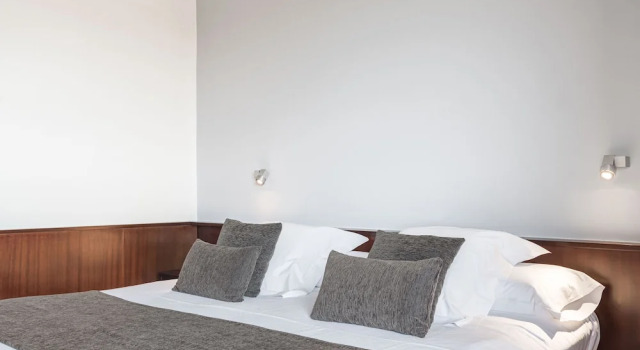 Двухместный номер Superior с балконом Hotel Emporda
