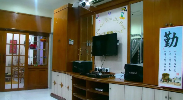 DeKota Homestay Jonker Melaka, Забронировать Дом для отпуска Коттеджи Малакки, рядом с Торговый центр Dataran Pahlawan Melaka Megamall, Коттедж