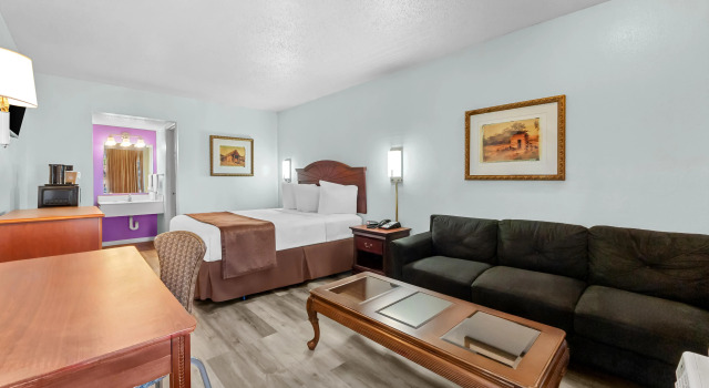 Двухместный номер Standard Knights Inn San Antonio near Frost Bank Center