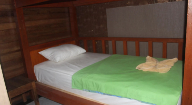 Surya Home Stay, Забронировать Гостевой дом Отели Лембонган с парковкой, рядом с Пляж Нуса Лембонган, Парковка
