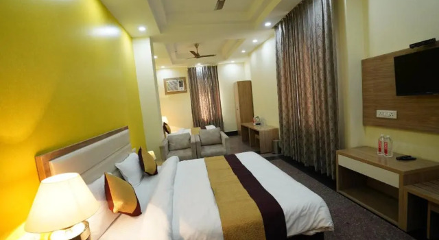 Семейный номер Deluxe Hotel SKS Grand Palace-Vrindāvan