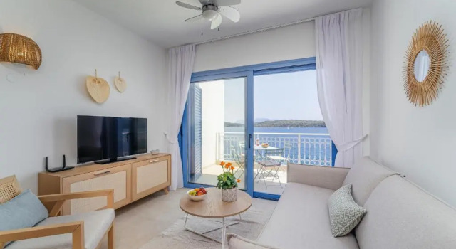 Lefkada Blue Luxury Apartments, Perigiali A4 Entrance Level
