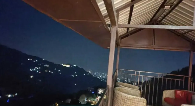 Номер Deluxe King Castle Mcleodganj-centrally heated and air cooled- Near MALL Road