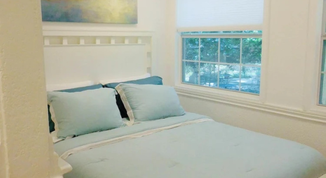 Люкс The Cottage Bed & Breakfast