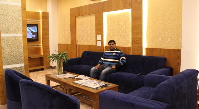 Hotel Golden Oasis Delhi