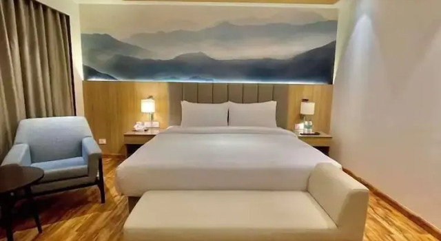 Двухместный номер Deluxe с балконом и с видом на горы Best Western Matra Kasauli
