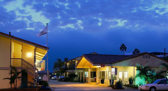 Run of House Pacific Shores Inn
