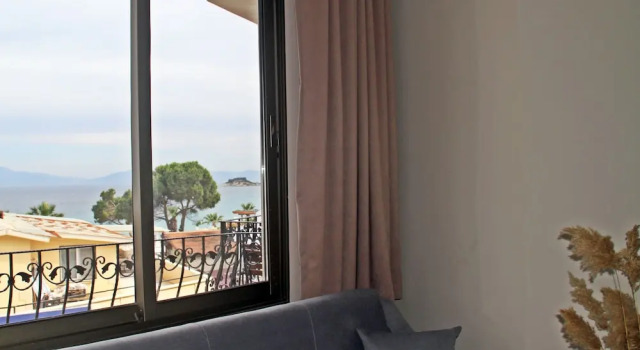 Семейные апартаменты c 1 комнатой с балконом и с видом на море Rosy Suites Hotel