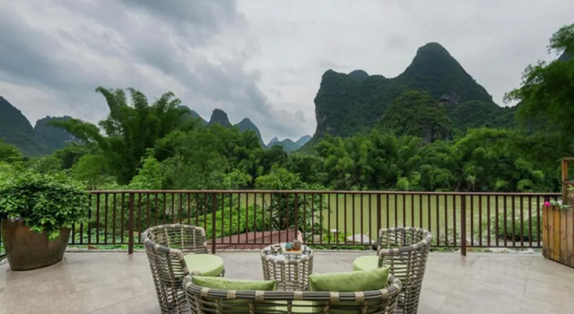 Luksusowy dwuosobowy pokój i balkonem The Apsara Lodge