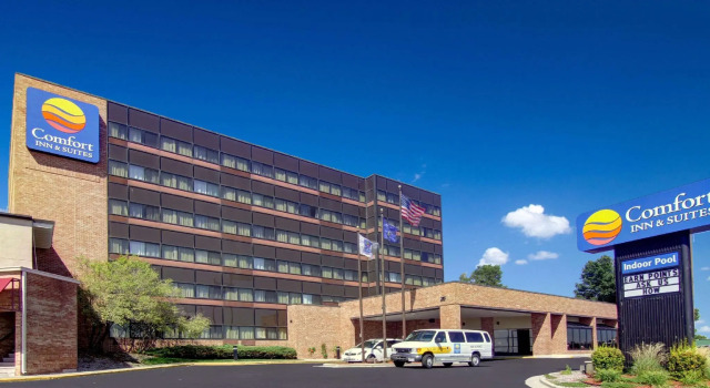 Четырёхместный номер Standard Comfort Inn & Suites Madison - Airport