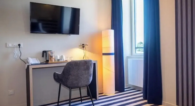 Номер Superior HOTEL LA MARINE
