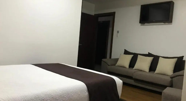 Suite HOSTAL CAMIL