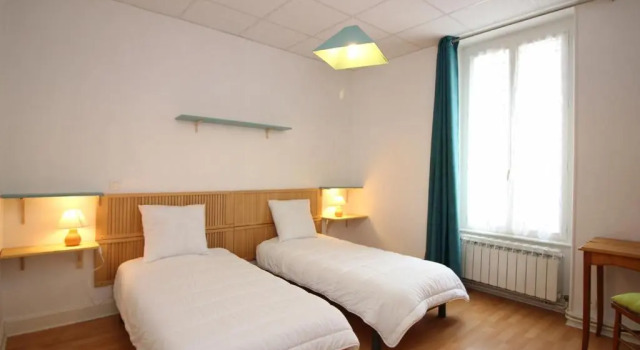 Appartement La Bourboule, 4 pièces, 6 personnes - FR-1-608-39