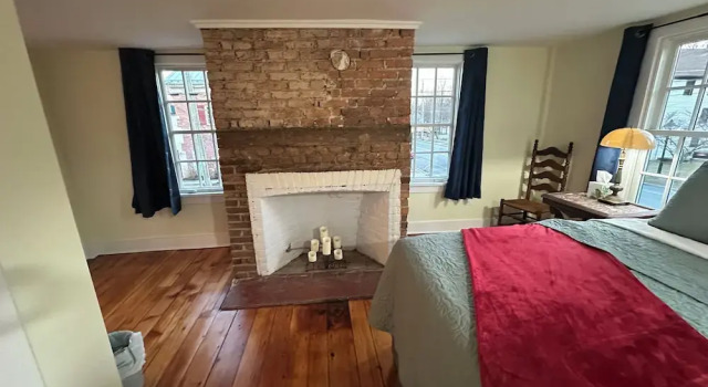 Номер Standard John H Wallace House