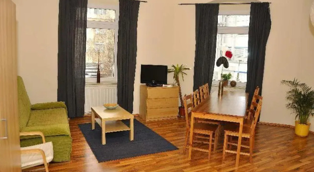 Grosse-Fewo-Dresden-Neustadt-Zentrum-L9, Book Hotel Neustadt 