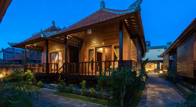 Tapa Bale Gede Nusa Lembongan, Rezervovat Hotel Hotely v Bali se snídaní, Snídaně