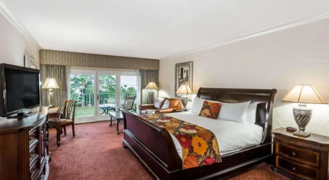 Номер Standard с балконом и с видом на залив Safety Harbor Resort & Spa Trademark Collection by Wyndham