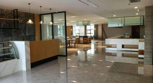 Mangshi Bailongshe Hotel (Dehong Mangshi Airport Dehong Mangshi Square Branch)