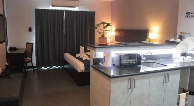 Двухместный номер Deluxe с балконом Sun Plaza Subic
