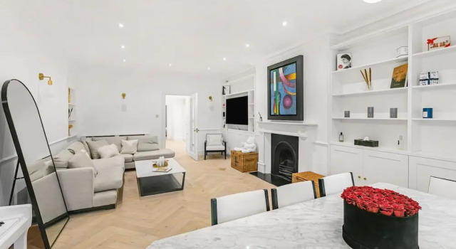 Апартаменты Knightsbridge 3-bed Next To Harrods With Patio