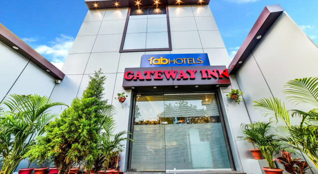 FabExpress Gateway Inn