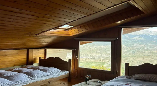 Chalet With Mesmerizing Mountain View, Varaa Mökki Mökit kohteessa Valais, Mökki