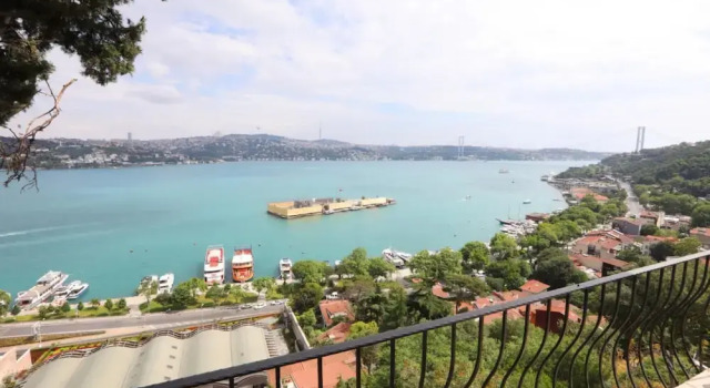 Splendid Flat with Bosphorus View in Besiktas, Boek Hotel Besiktas 