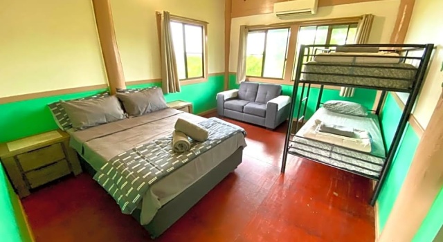 Четырёхместный номер Family Jackaroo Treehouse Rainforest Retreat