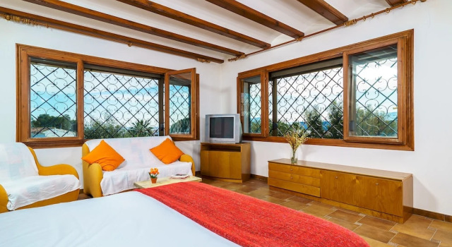 Villa Solhabitat Moraira Oasis, Забронировать Вилла Бизнес-отели Морайра, 4* 5*