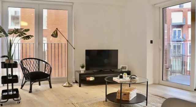 Luxury 2 Bedroom Apartment Near Central London, Varaa Huoneisto Asunnot kohteessa Merseyside, Huoneisto