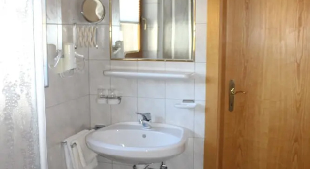 Апартаменты с 4 комнатами с балконом Haus Astoria