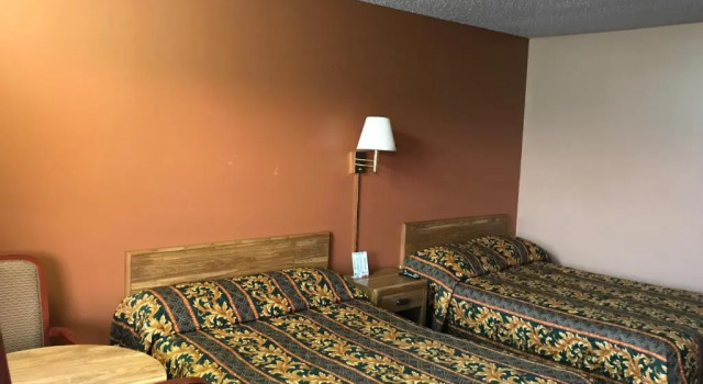 Четырёхместный номер Standard Rodeway Inn Yuma Downtown