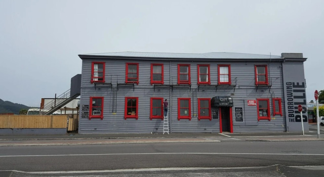 Golden Cross Hotel