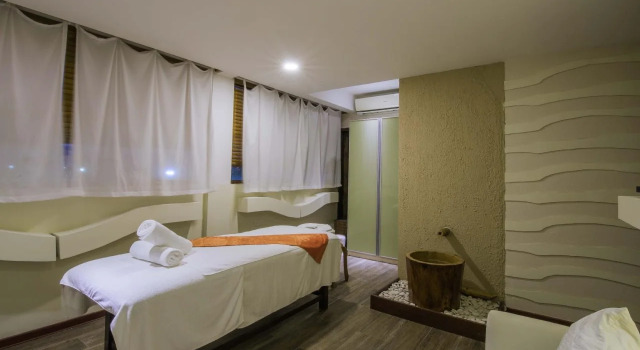 Отель Aquzz Inn & Spa, Забронировать Курортный отель Отели Атолла Каафу с бассейном, Бассейн