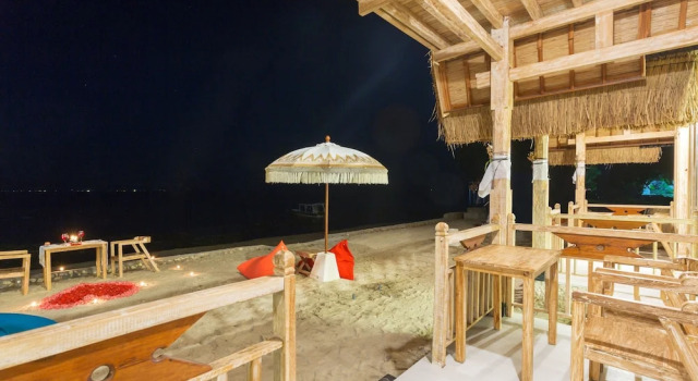 Road Beach Premiere, Забронировать Отель Отели провинции Бали с завтраком, Завтраки