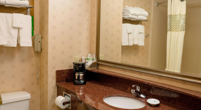 Двухместный люкс c 1 комнатой Hampton Inn Oxford-West