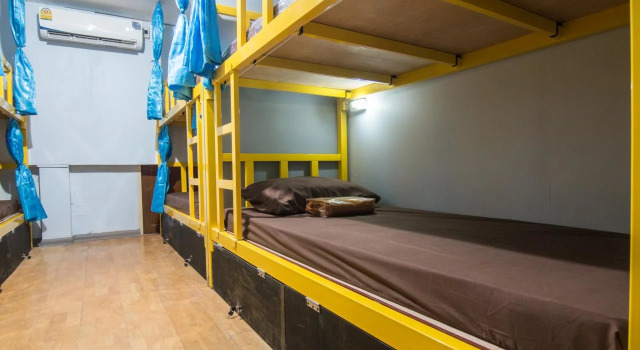 VR Hostel