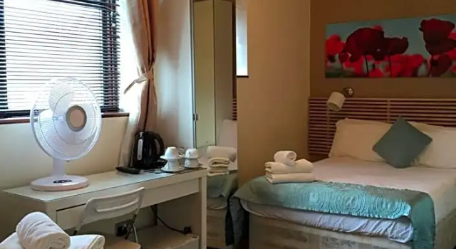 Семейный номер Standard Dockside Hotel