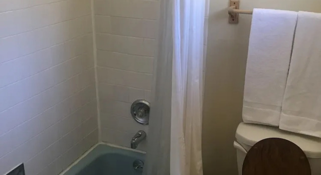 Standard Zimmer Prospector Motel
