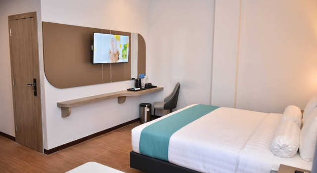 Camera Standard Front One Luxe Hotel Solo
