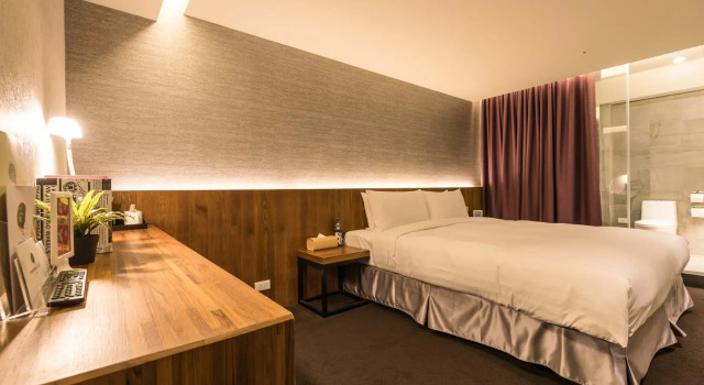 Run of House Goodmore Hotel