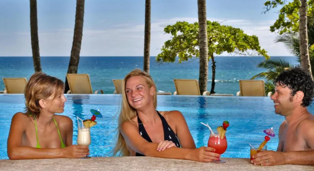 Tango Mar Beachfront Boutique Hotel & Villas, Забронировать Бутик-отель Отели Пунтаренаса 4 звезды, 4*