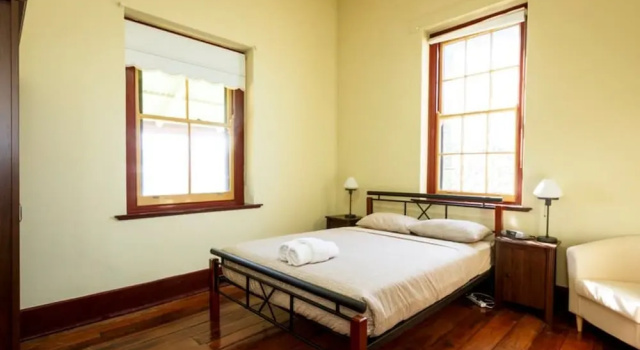 Коттедж с балконом Fremantle Colonial Cottages