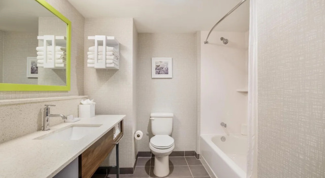 Четырёхместный номер Standard Hampton Inn Fort Myers Downtown