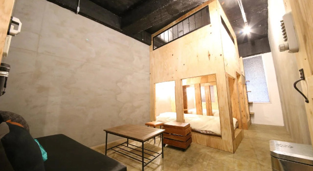 hostel&galleryGisgood